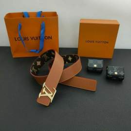 Picture of Louis Vuitton Belts _SKUfw162253519fw